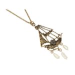 Collana di alta bigiotteria a forma di veliero con perle e swarovski