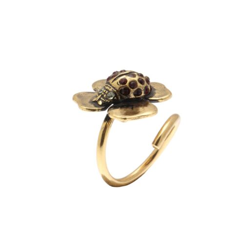 Anello fatto a mano a forma di coccinella con pietre dure
