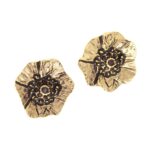 Bigiotteria artigianale a forma di papaveri con granati