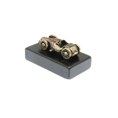 Vintage Car with Ruby - Image 3