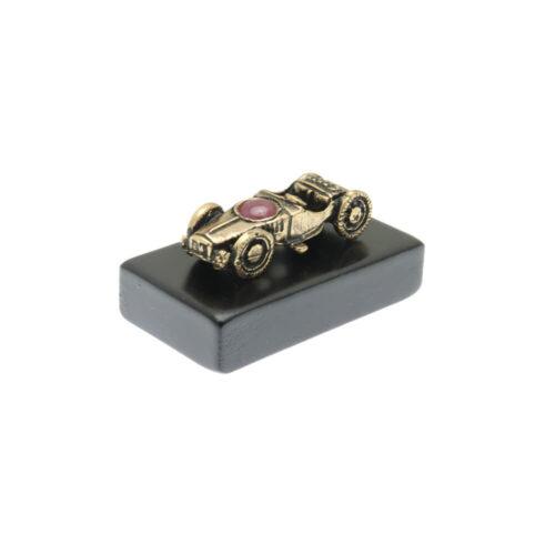 Vintage Car with Ruby - Image 4
