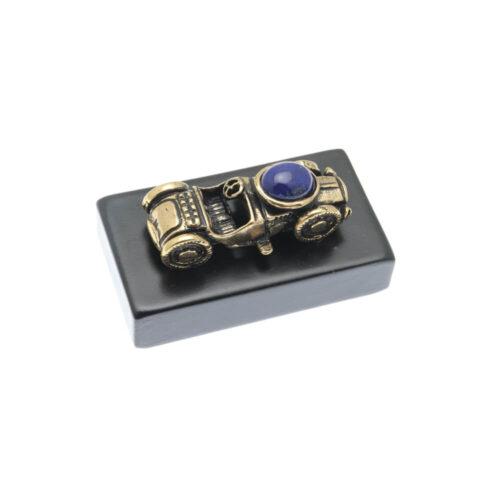 Vintage Car with Sapphire