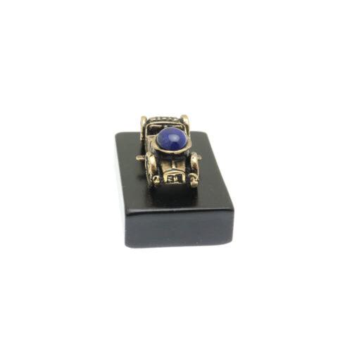 Vintage Car with Sapphire - Image 4